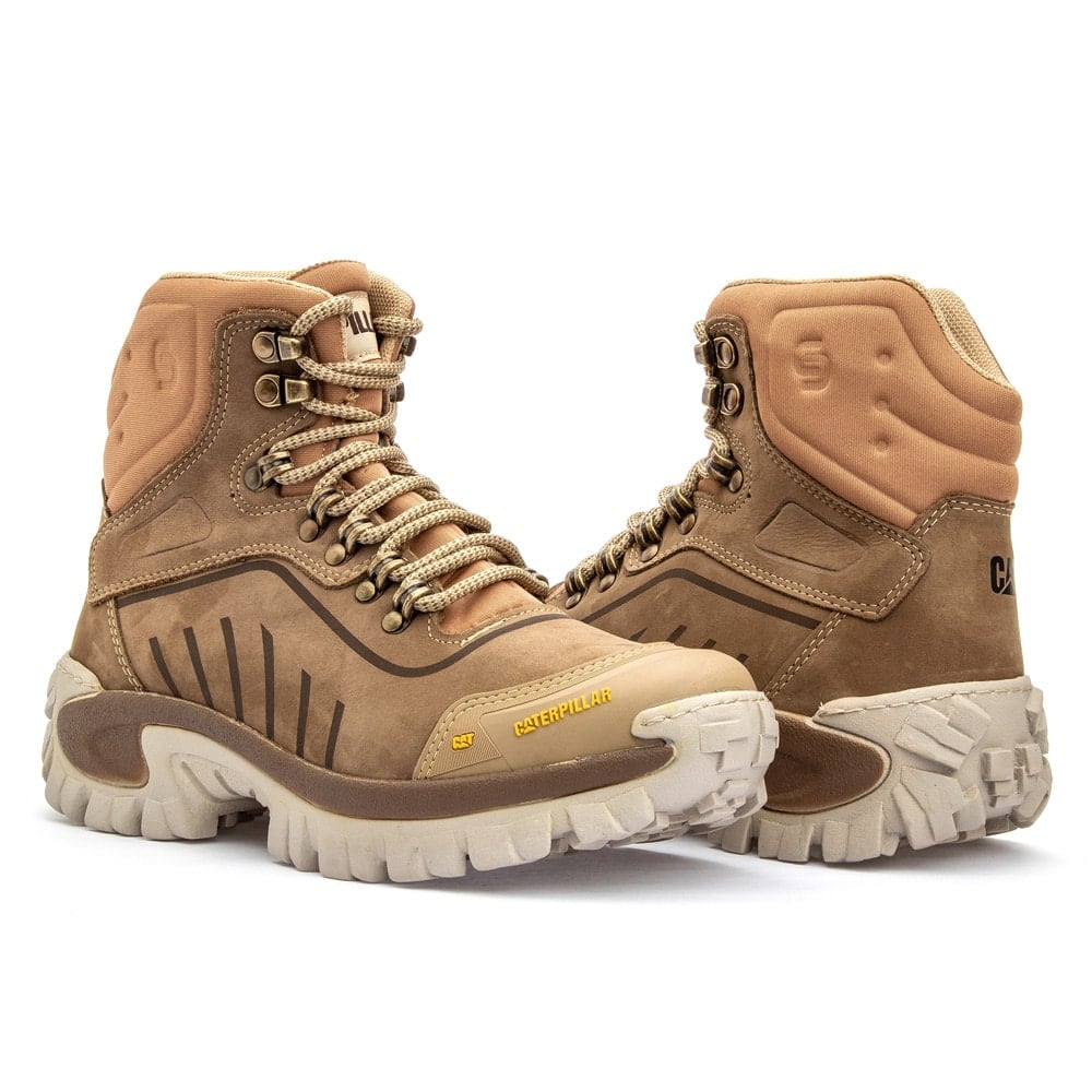 Bota Conquest Creme Nobuck